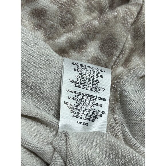 Z SUPPLY Lindell Leopard Slub Sweater Top Sz M Grey Beige VNeck Knit Rayon Blend - Picture 10 of 10